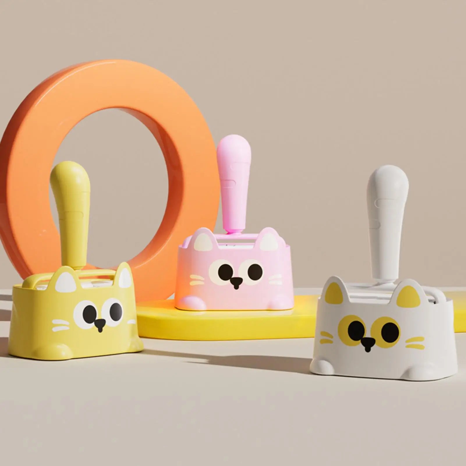 Refillable Sticky Lint Roller – Quick Clean