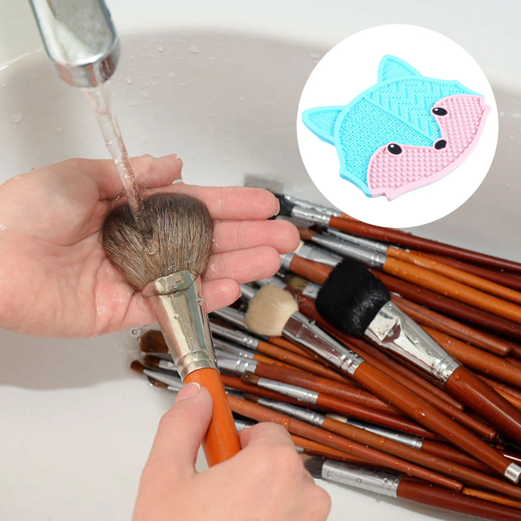Makeup Brush Cleaning Mat – Fast Deep Clean