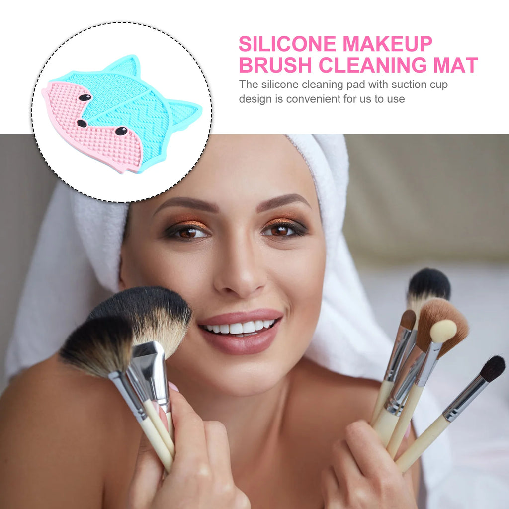Makeup Brush Cleaning Mat – Fast Deep Clean